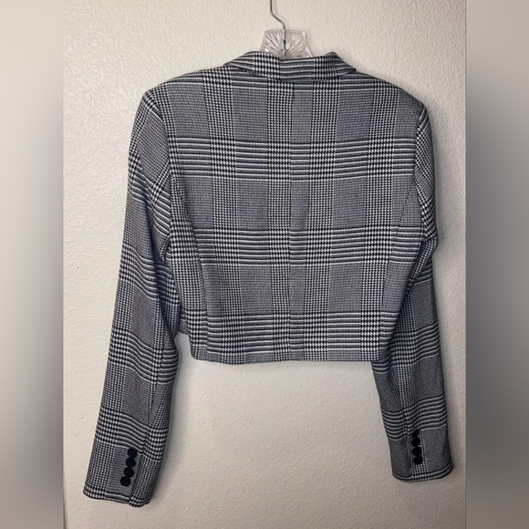 Forever 21 Plaid Houndstooth Print Cropped Blazer - Picture 3 of 9